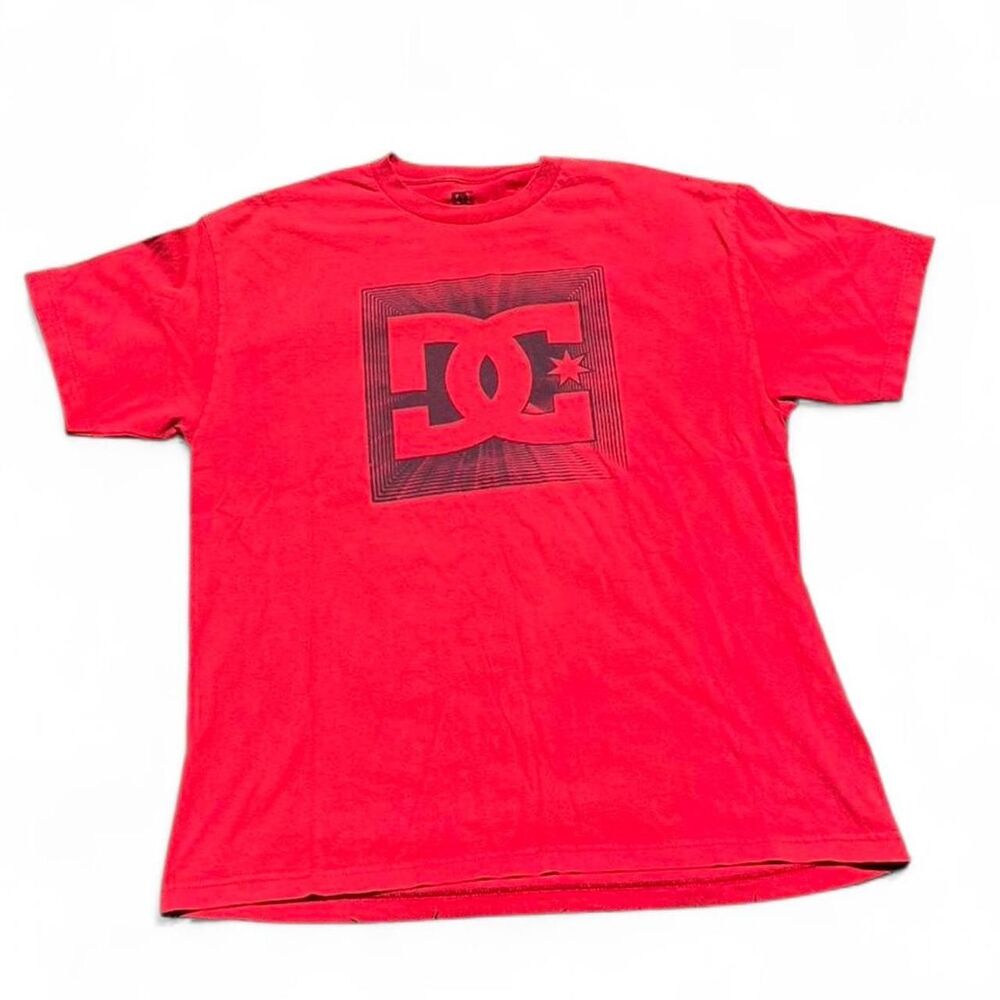 Vintage Y2K Dc-shoes Men's Red and Black T-shirt